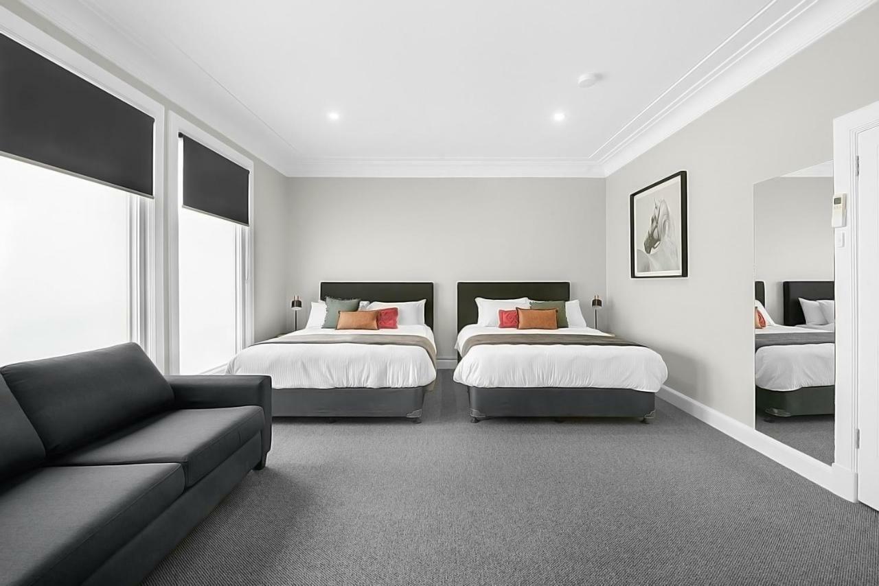 Horse And Jockey Hotel Homebush Сидней Экстерьер фото