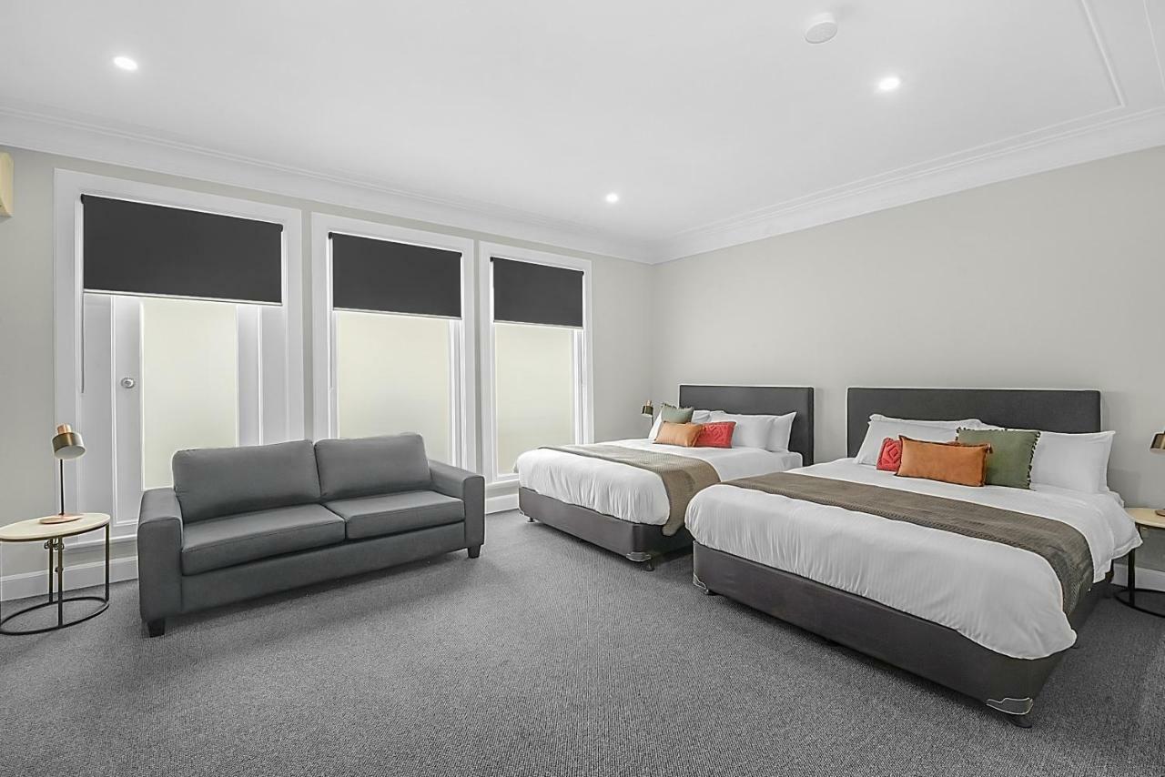Horse And Jockey Hotel Homebush Сидней Экстерьер фото
