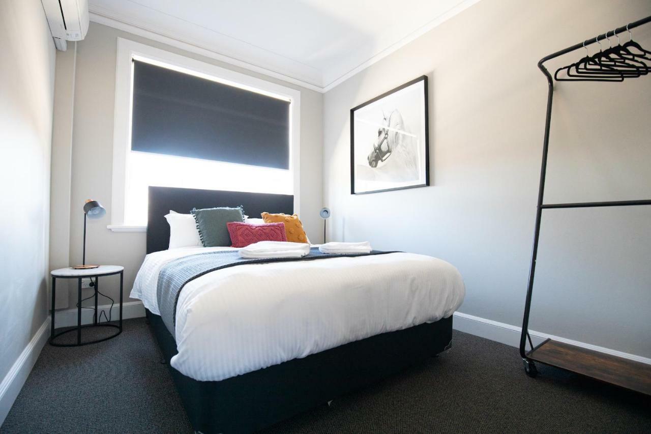 Horse And Jockey Hotel Homebush Сидней Экстерьер фото