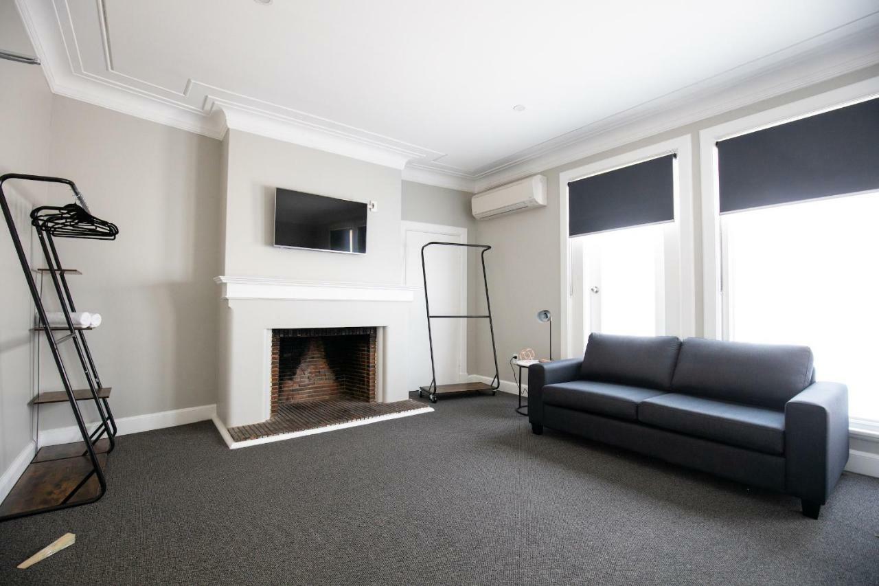 Horse And Jockey Hotel Homebush Сидней Экстерьер фото