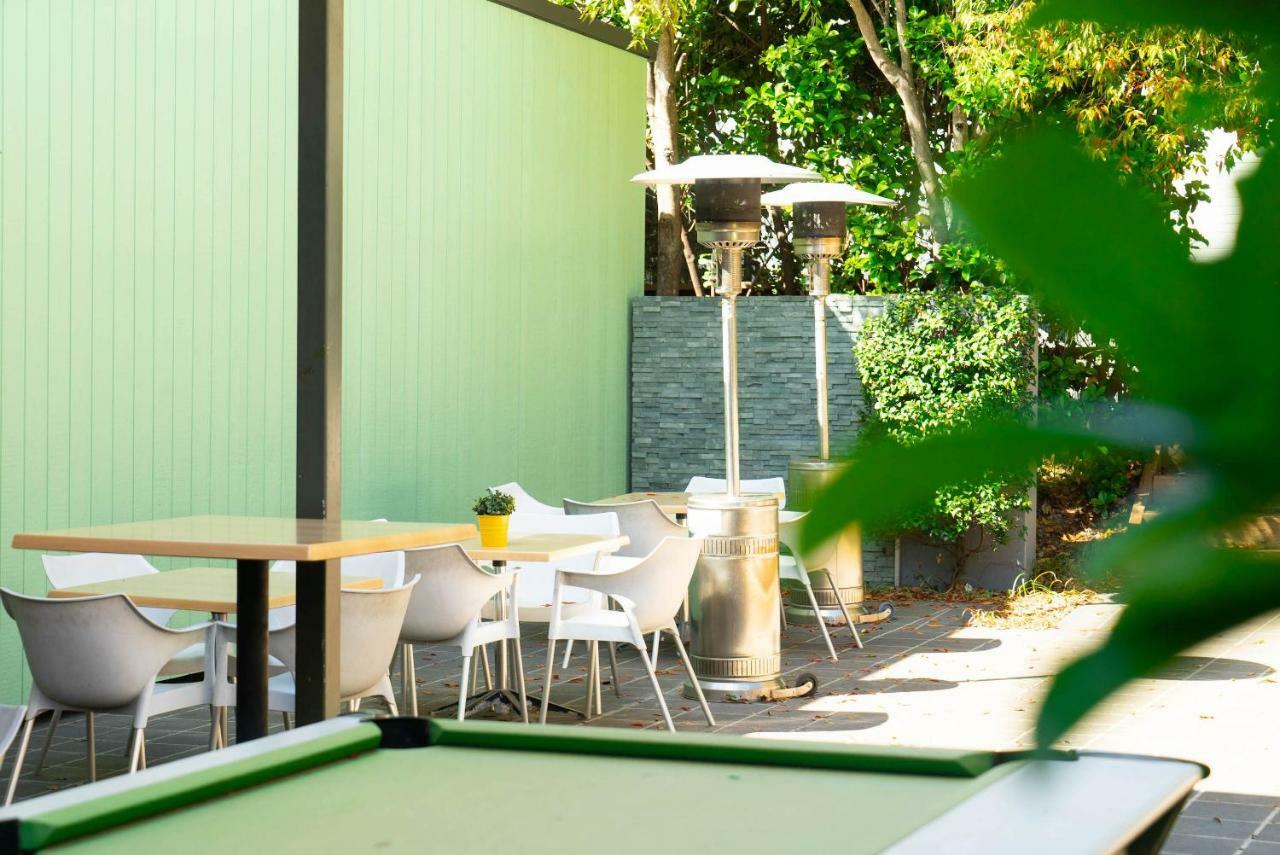 Horse And Jockey Hotel Homebush Сидней Экстерьер фото